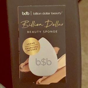 Brand new: Charcoal beauty sponge.